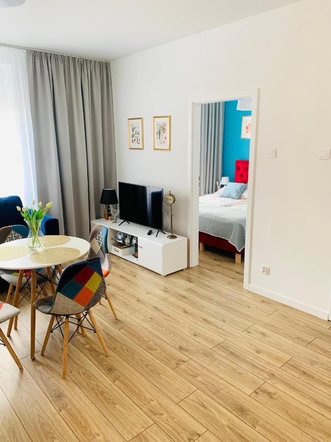 גורז'וב ווילקופולסקי Apartament Walczaka 15 Miejsce Parkingowe מראה חיצוני תמונה